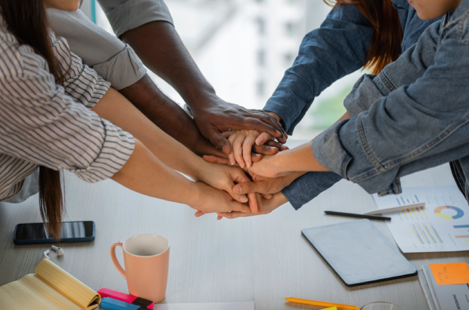 Como Atuamos - Parcerias e Cooperação